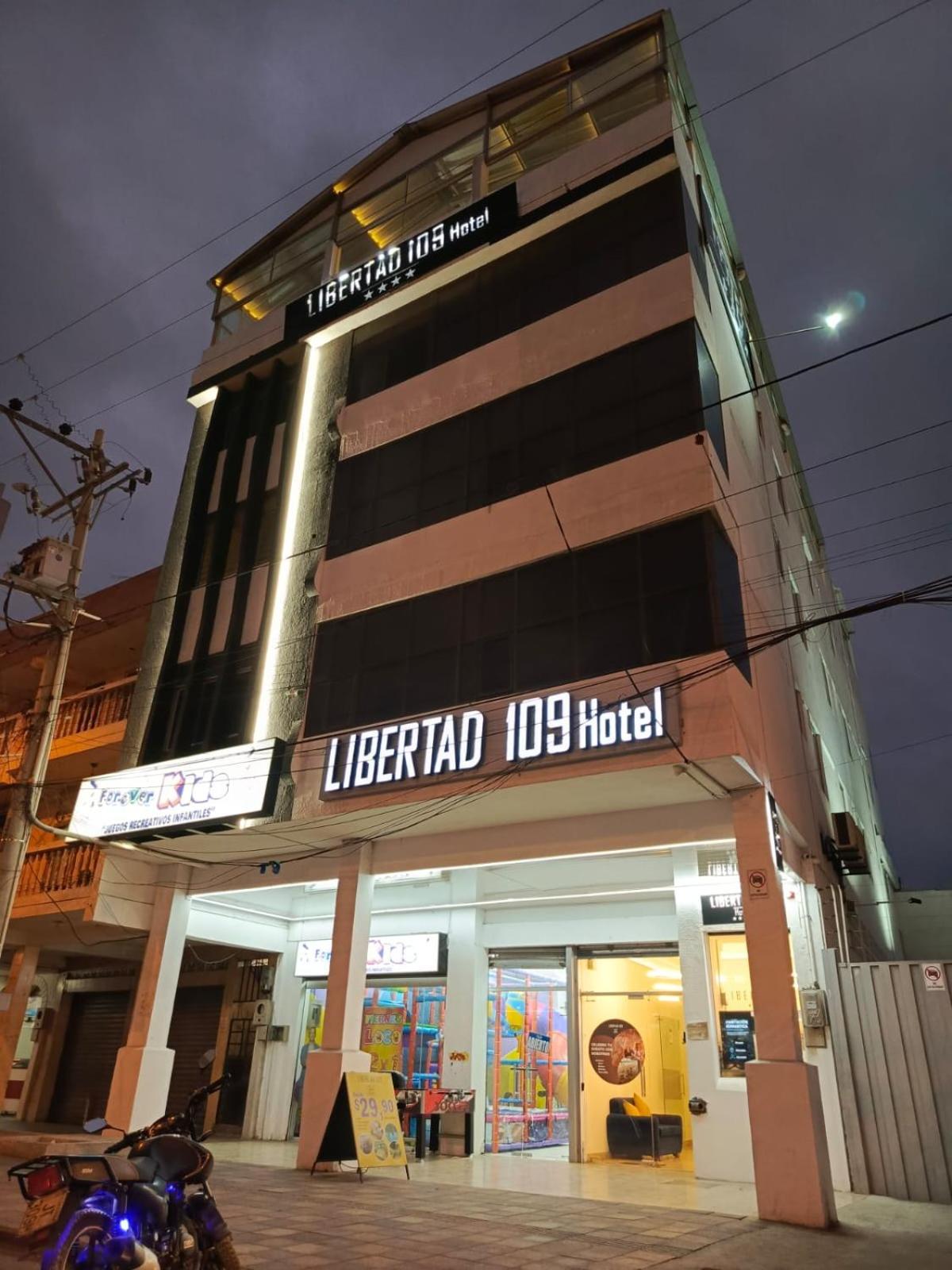 Libertad 109 Hotel Con Generador Electrico La Libertad Extérieur photo