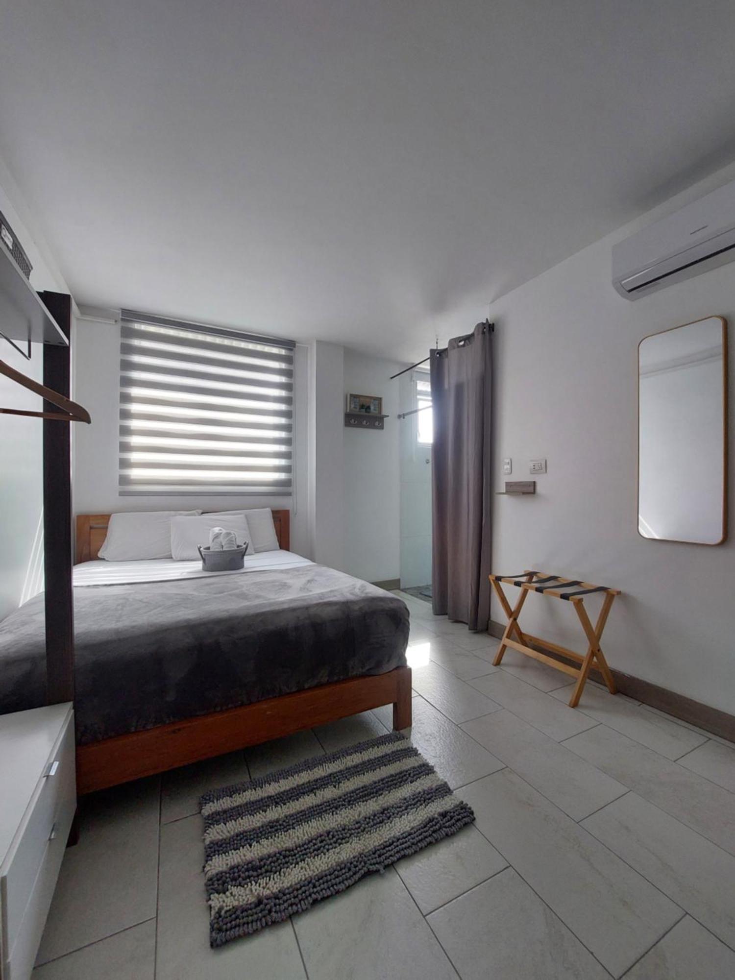 Libertad 109 Hotel Con Generador Electrico La Libertad Extérieur photo